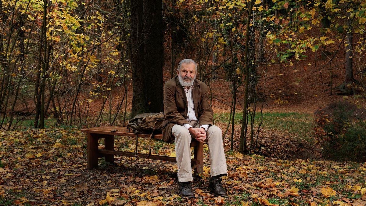 Raději naději než nedůvěru, říká zoolog a spisovatel Miloslav Nevrlý